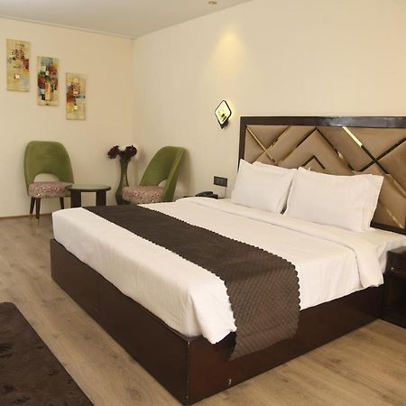 Cloud Social Hotel Shillong Esterno foto