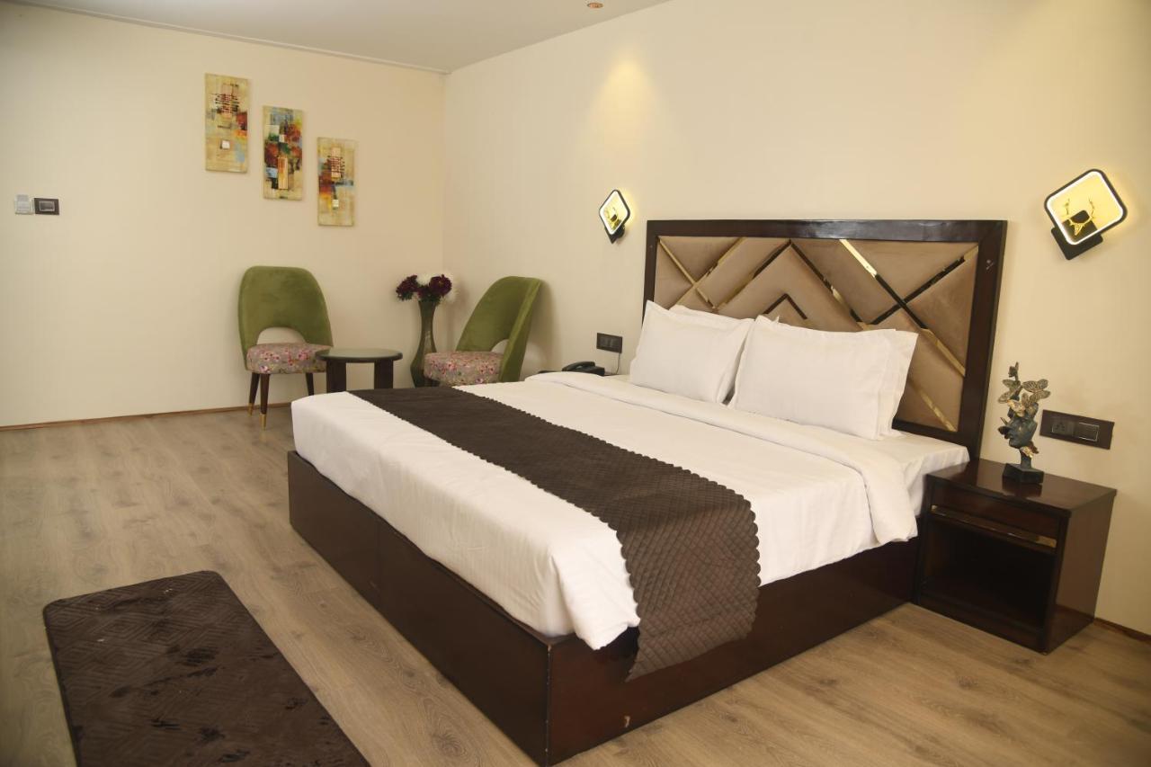 Cloud Social Hotel Shillong Esterno foto