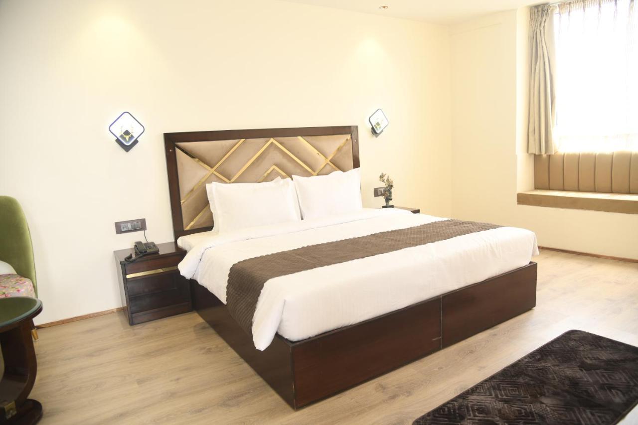 Cloud Social Hotel Shillong Esterno foto