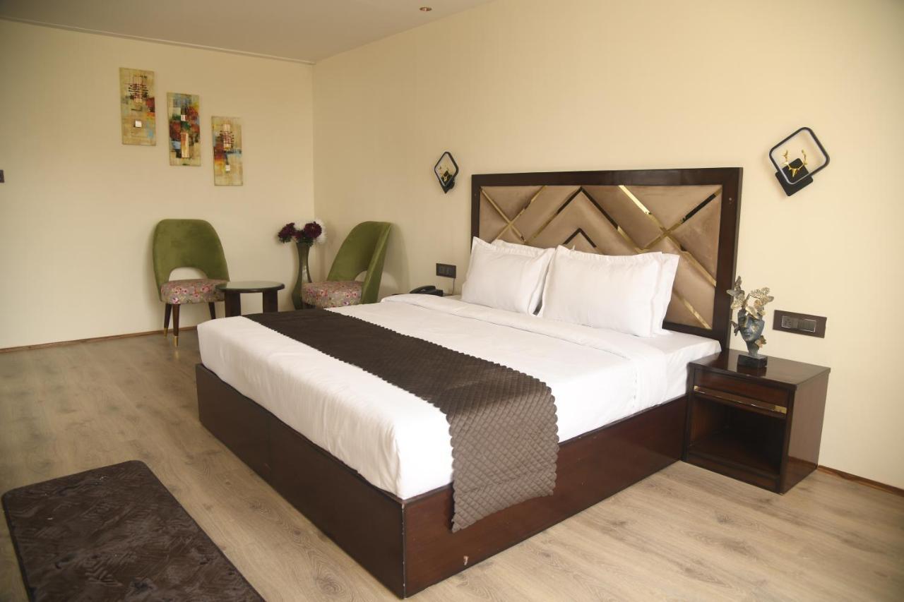 Cloud Social Hotel Shillong Esterno foto